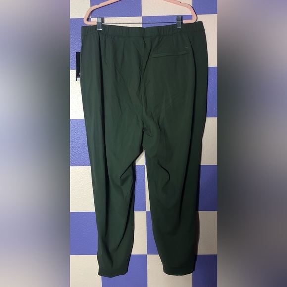 NWT FourLaps Stride Jogger in Thyme Green - Size XXL - Picture 6 of 8